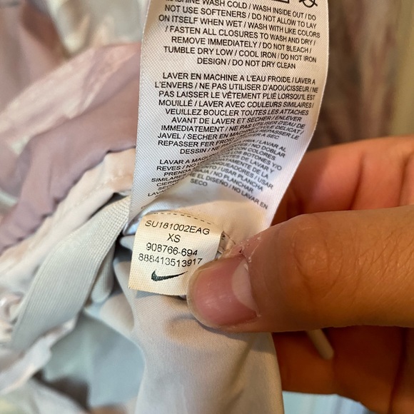 EUC Nike womens marble windbreaker - Picture 9 of 9